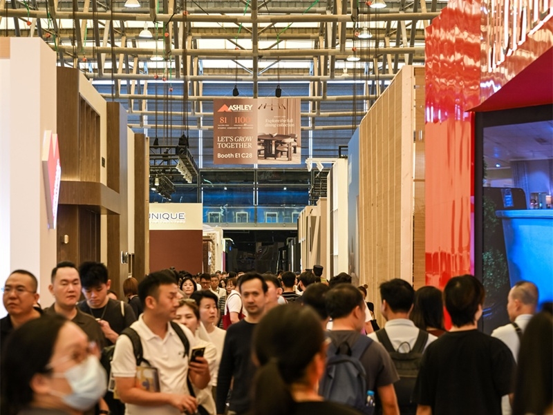海外观众增长13.54%,2026浦东家具家居双展奏响中国设计出海强音(图2) 第三十一届中国国际家具展4.jpg